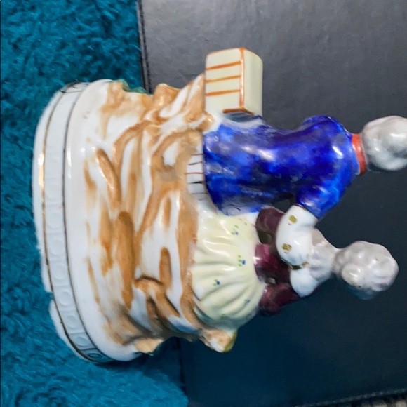 Porcelain statue - Picture 3 of 4